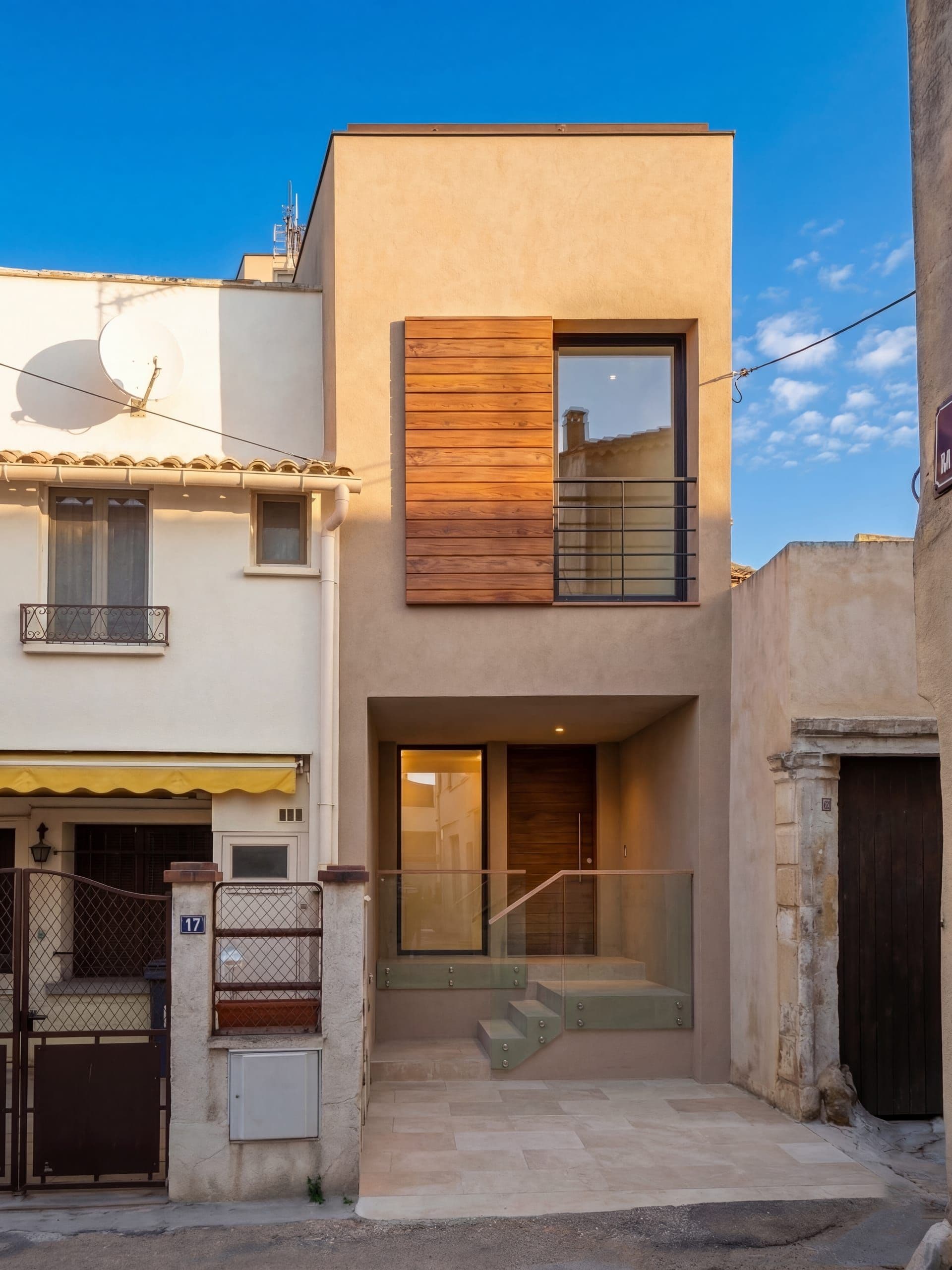 Villa contemporaine MAISON G à AIMARGUES (30) — projet d'architecte Reservoir Architecture, image 1