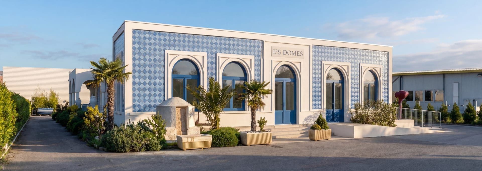Architecture commerciale LES DÔMES à GARONS (30) — projet d'architecte Reservoir Architecture, image 2