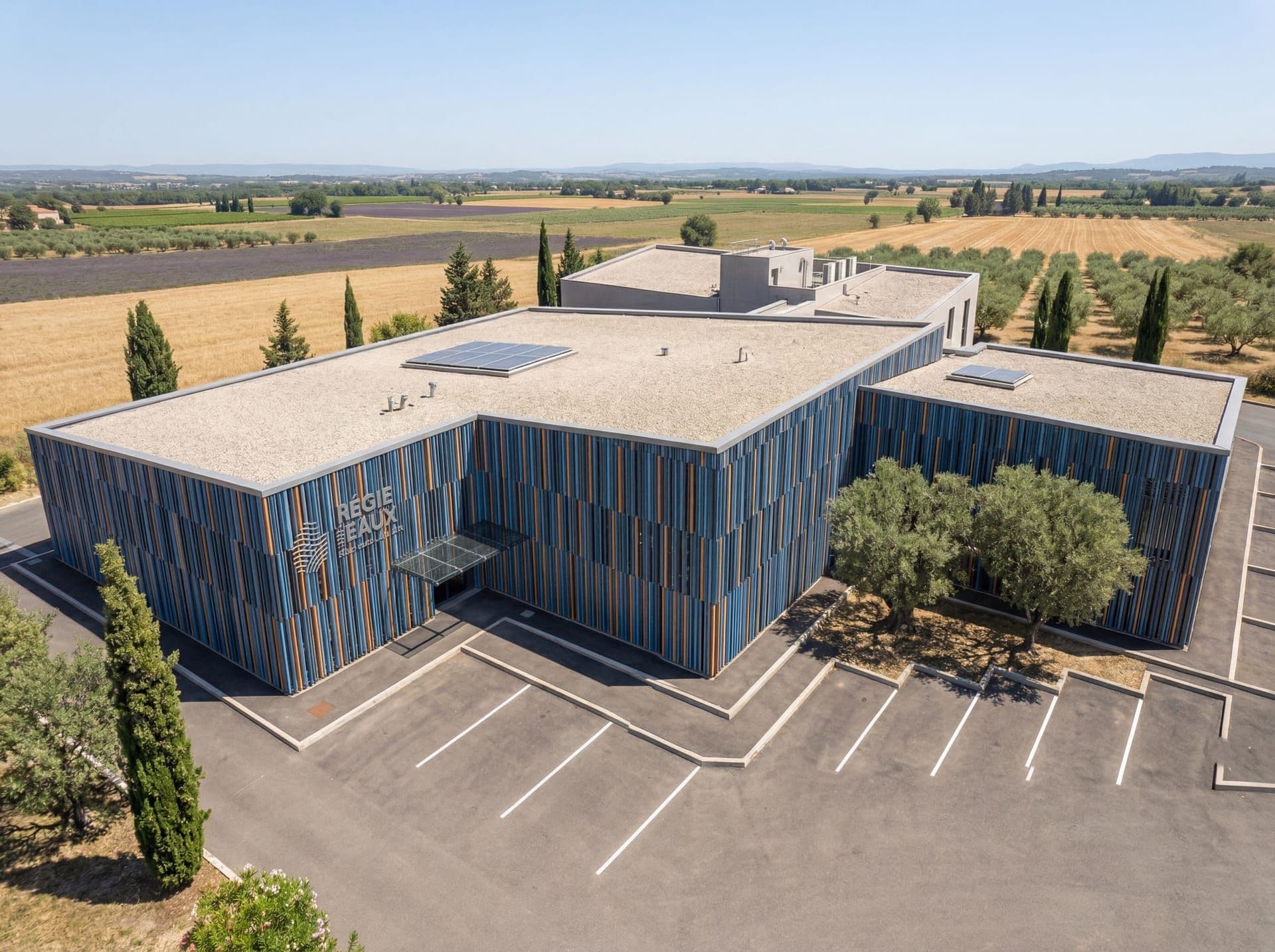 Équipement public REGIE DES EAUX à AIX EN PROVENCE (13) — projet d'architecte Reservoir Architecture, image 1