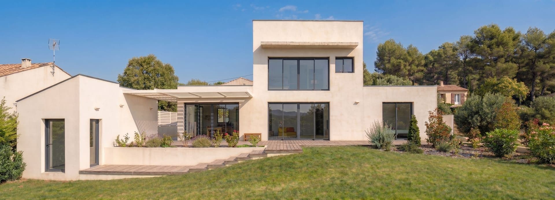 Villa contemporaine VILLA V à VERARGUES (34) — projet d'architecte Reservoir Architecture, image 1